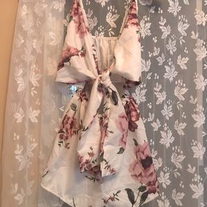 Floral romper *NEW*